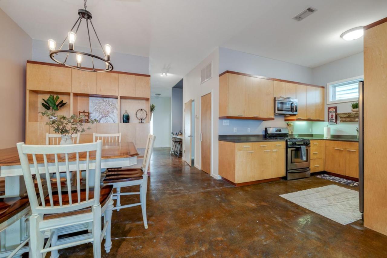 Southern Charmer-Historic District Downtown-Front Porch-Walk Score 90!!-Private Parking-1 Minute To Forsyth Park Savannah Exterior foto