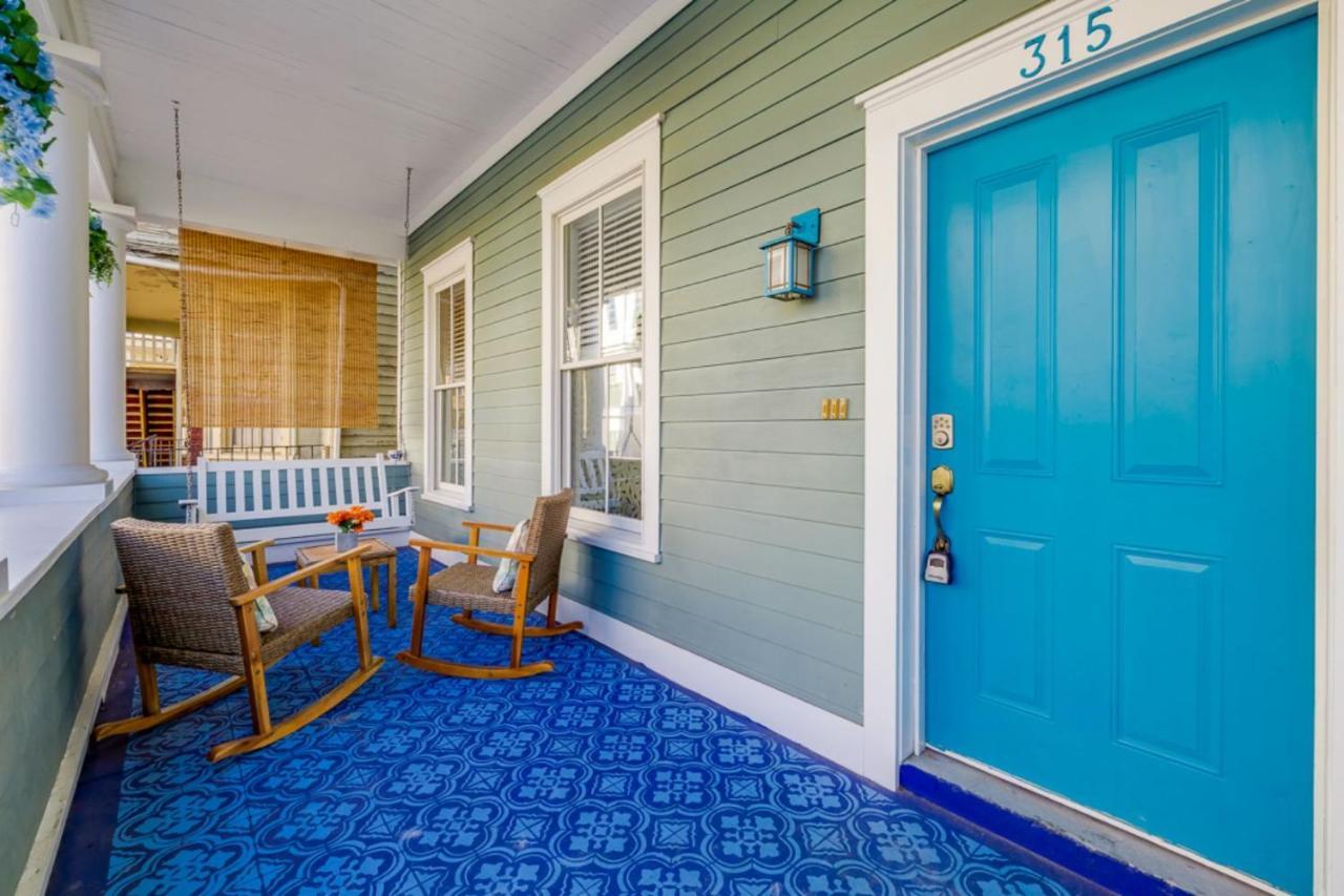 Southern Charmer-Historic District Downtown-Front Porch-Walk Score 90!!-Private Parking-1 Minute To Forsyth Park Savannah Exterior foto
