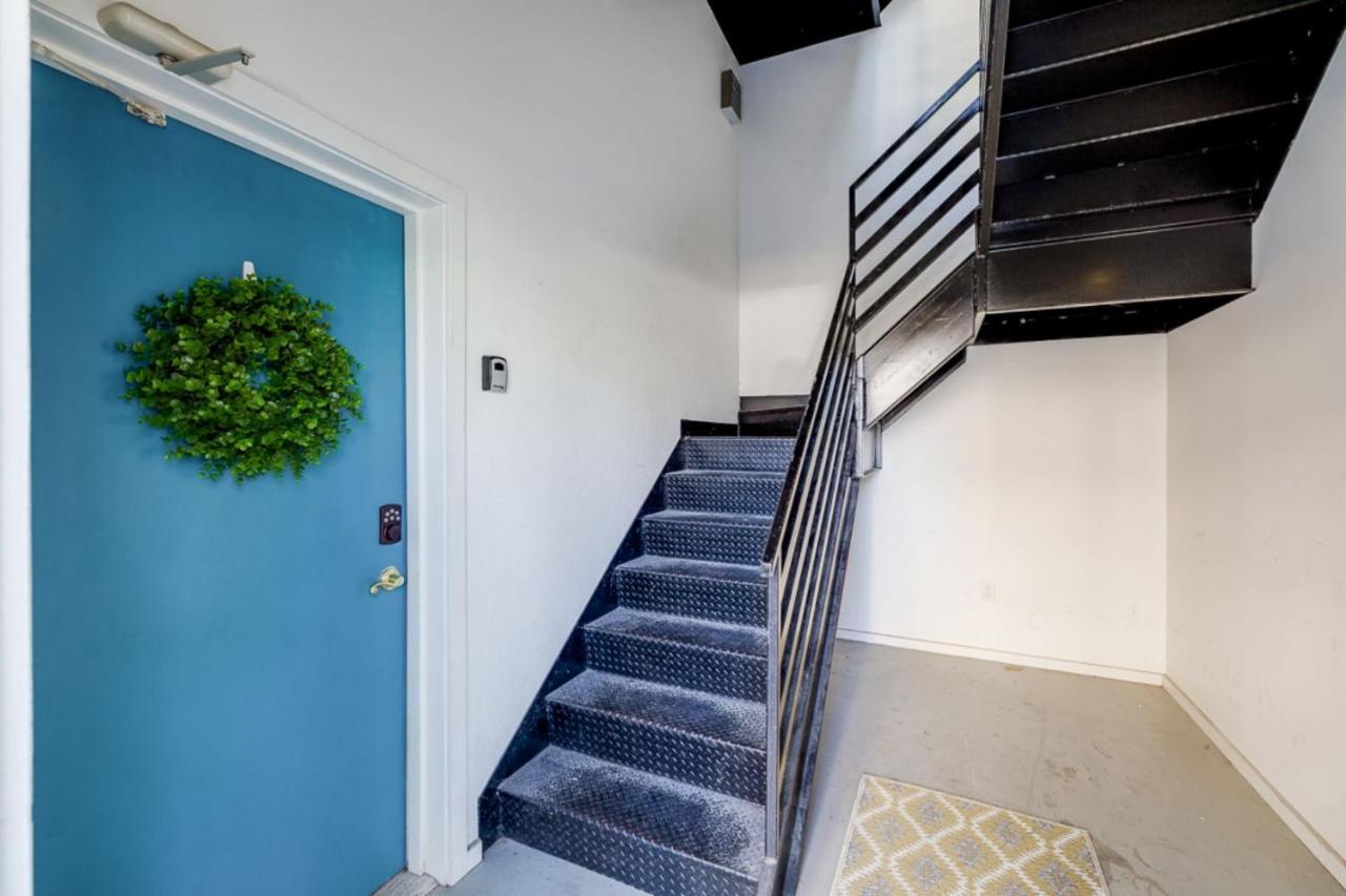 Southern Charmer-Historic District Downtown-Front Porch-Walk Score 90!!-Private Parking-1 Minute To Forsyth Park Savannah Exterior foto