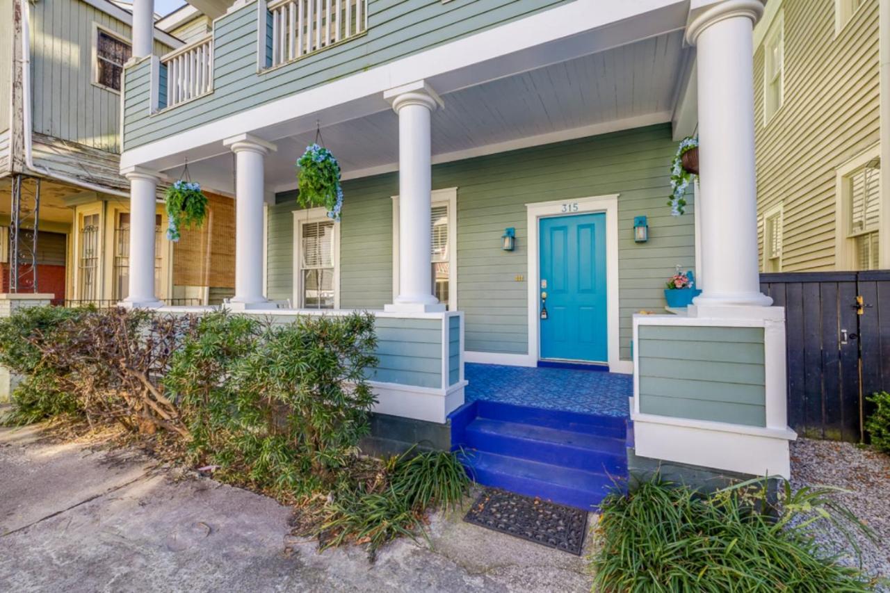 Southern Charmer-Historic District Downtown-Front Porch-Walk Score 90!!-Private Parking-1 Minute To Forsyth Park Savannah Exterior foto